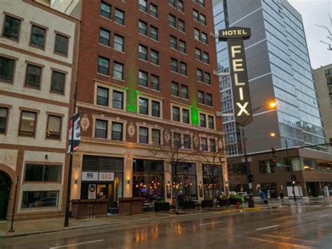 Hotel felix chicago - O Water Tower Place (arranha-céu), o 360 Chicago e o Teatro Chicago ficam a cerca de 1 km do Hotel Felix. Os casais gostam particularmente da localização — deram uma pontuação de 8,9 para uma viagem a dois.